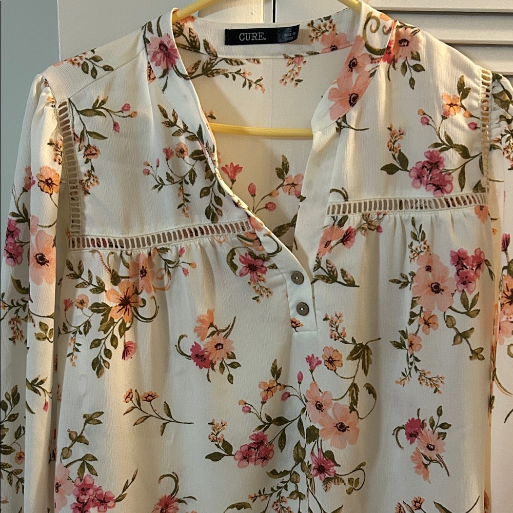 Women's Floral Blouse - Cream and Pink